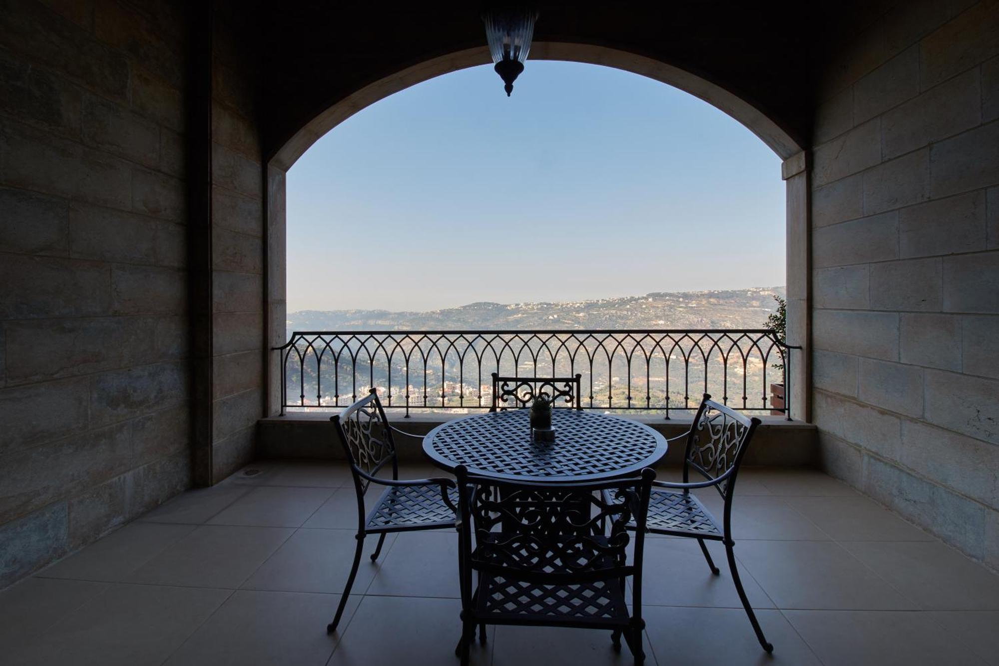Cherry Blossom Boutique Hotel Bhamdoun Luaran gambar