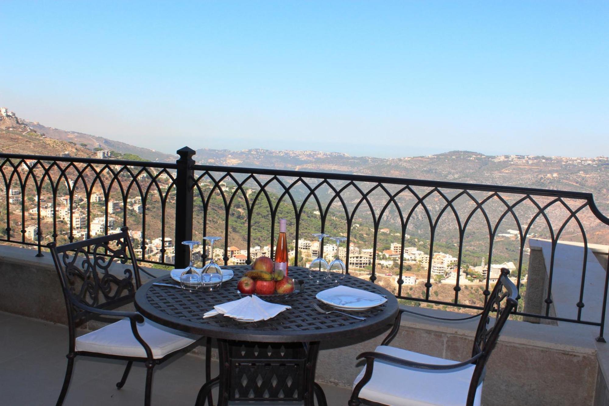 Cherry Blossom Boutique Hotel Bhamdoun Bilik gambar