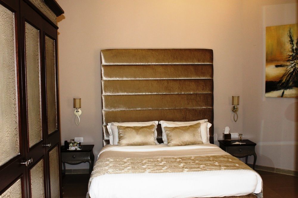 Cherry Blossom Boutique Hotel Bhamdoun Luaran gambar