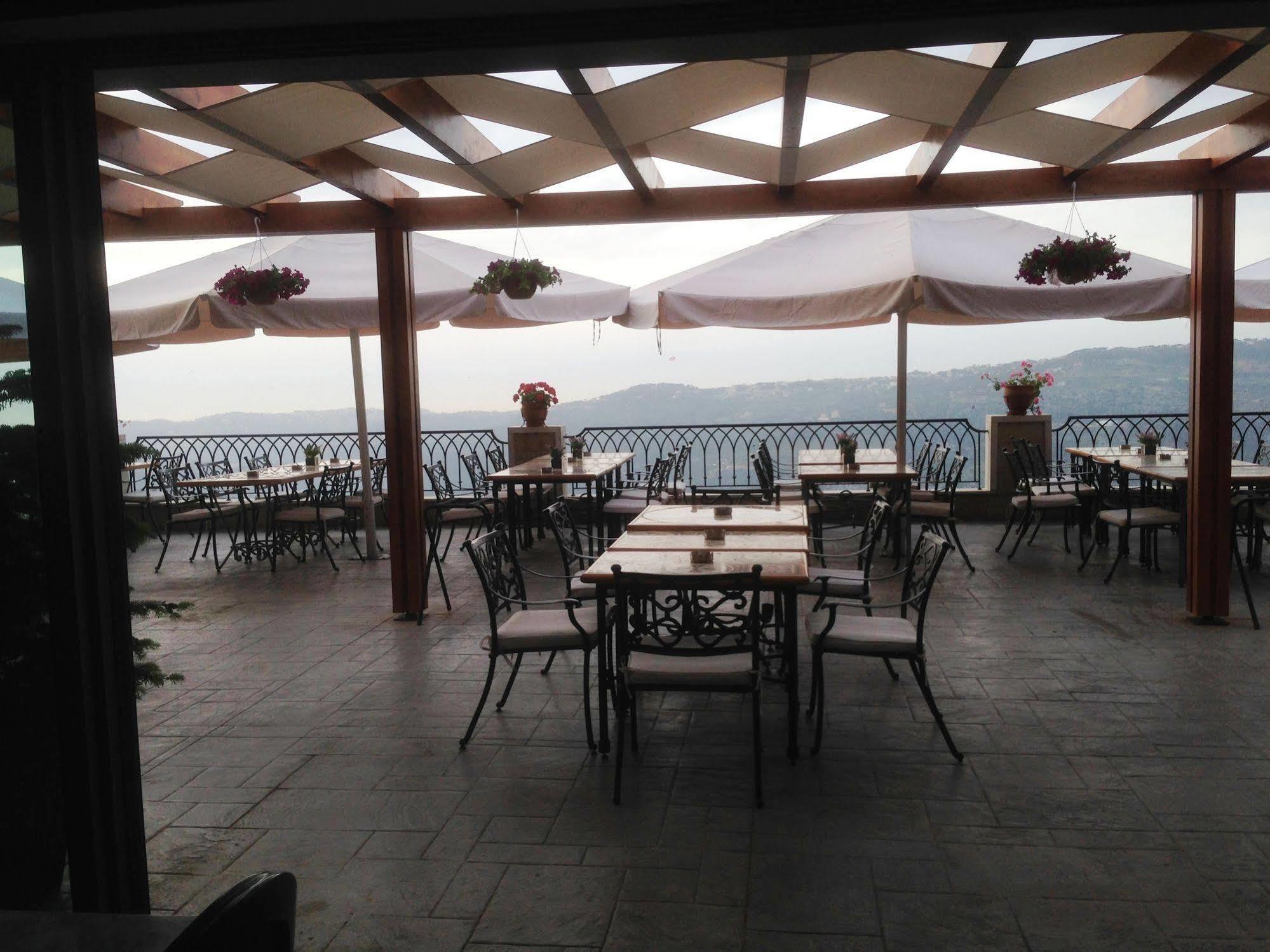 Cherry Blossom Boutique Hotel Bhamdoun Luaran gambar