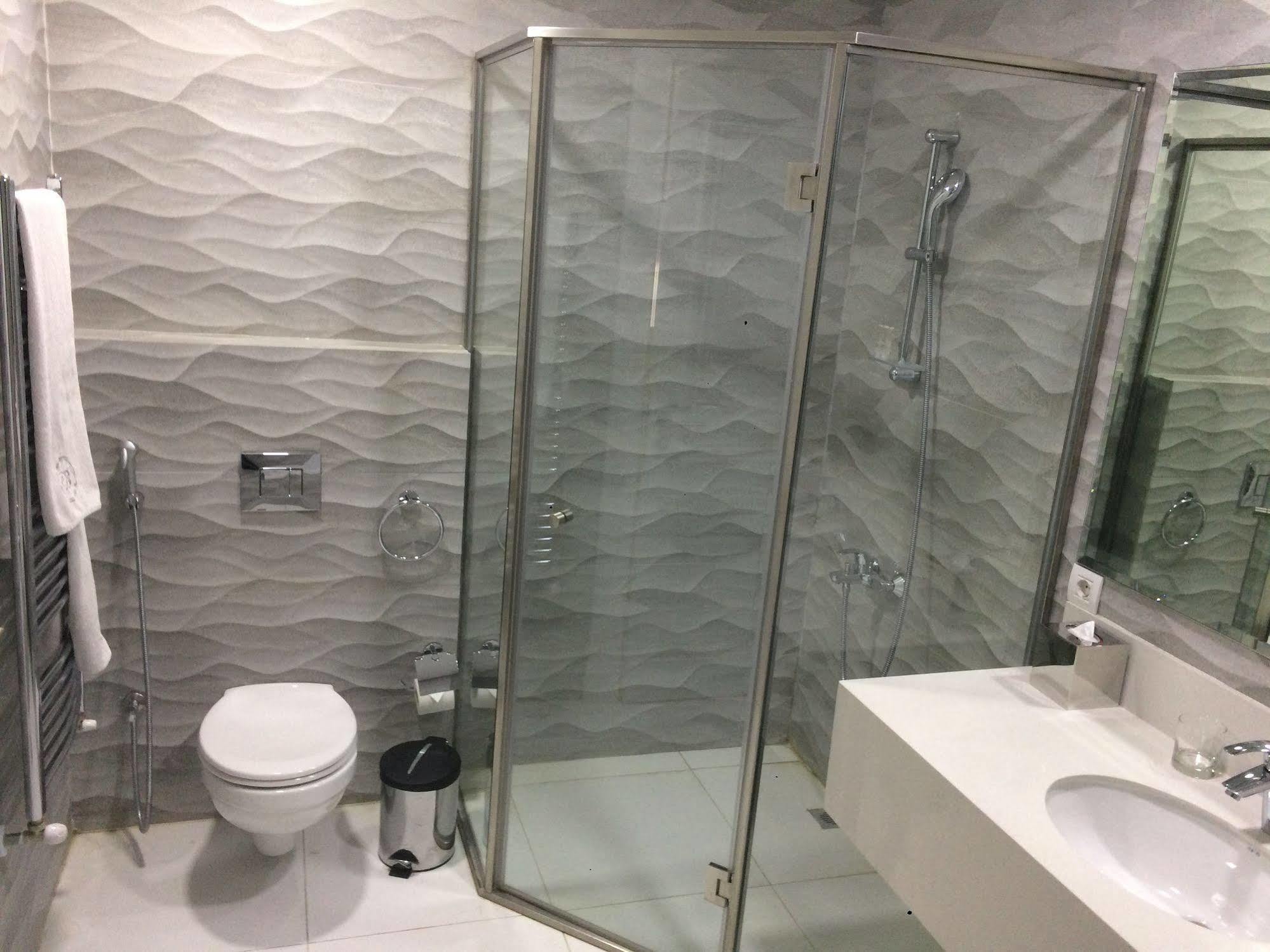 Cherry Blossom Boutique Hotel Bhamdoun Luaran gambar