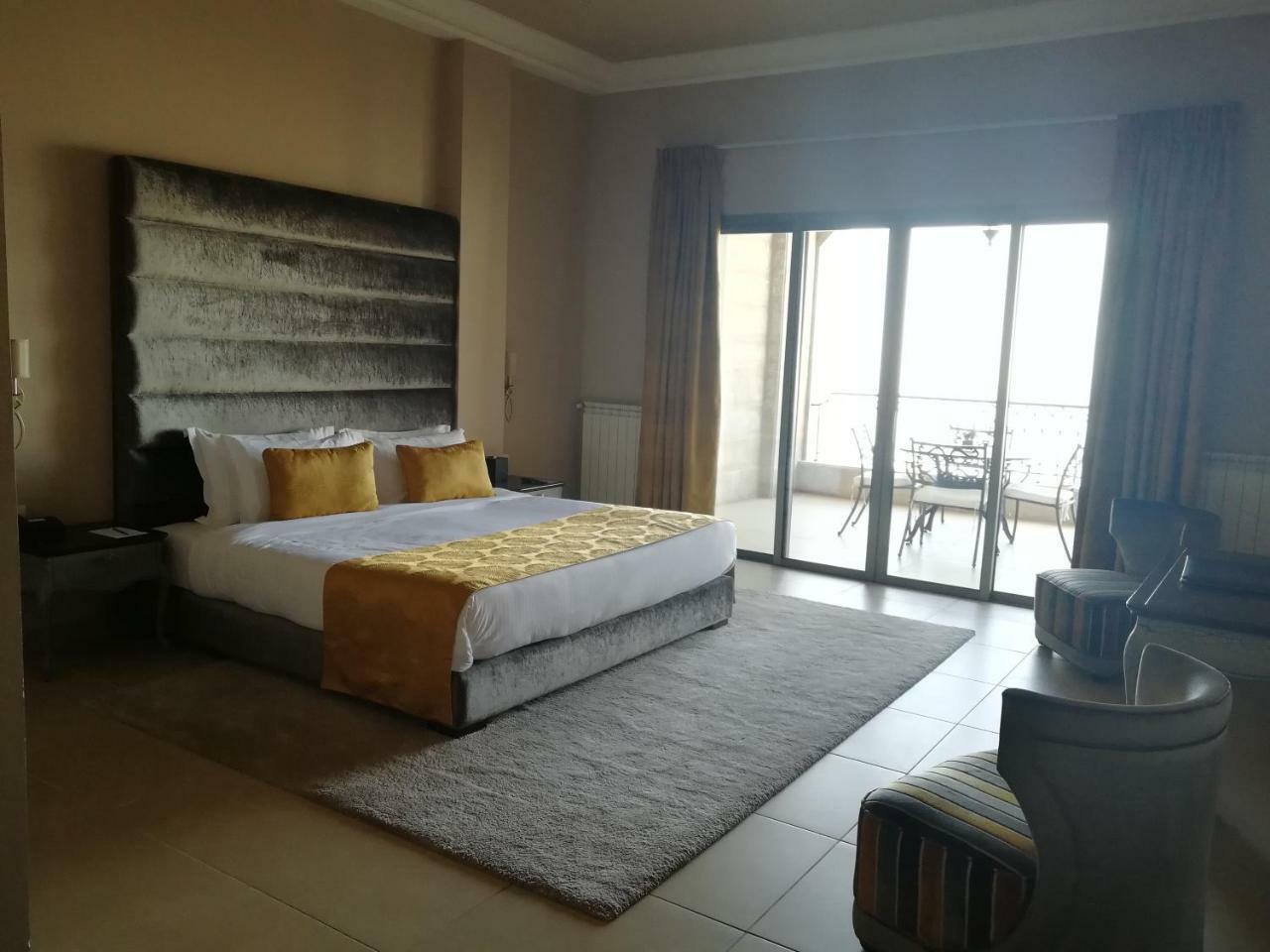 Cherry Blossom Boutique Hotel Bhamdoun Luaran gambar